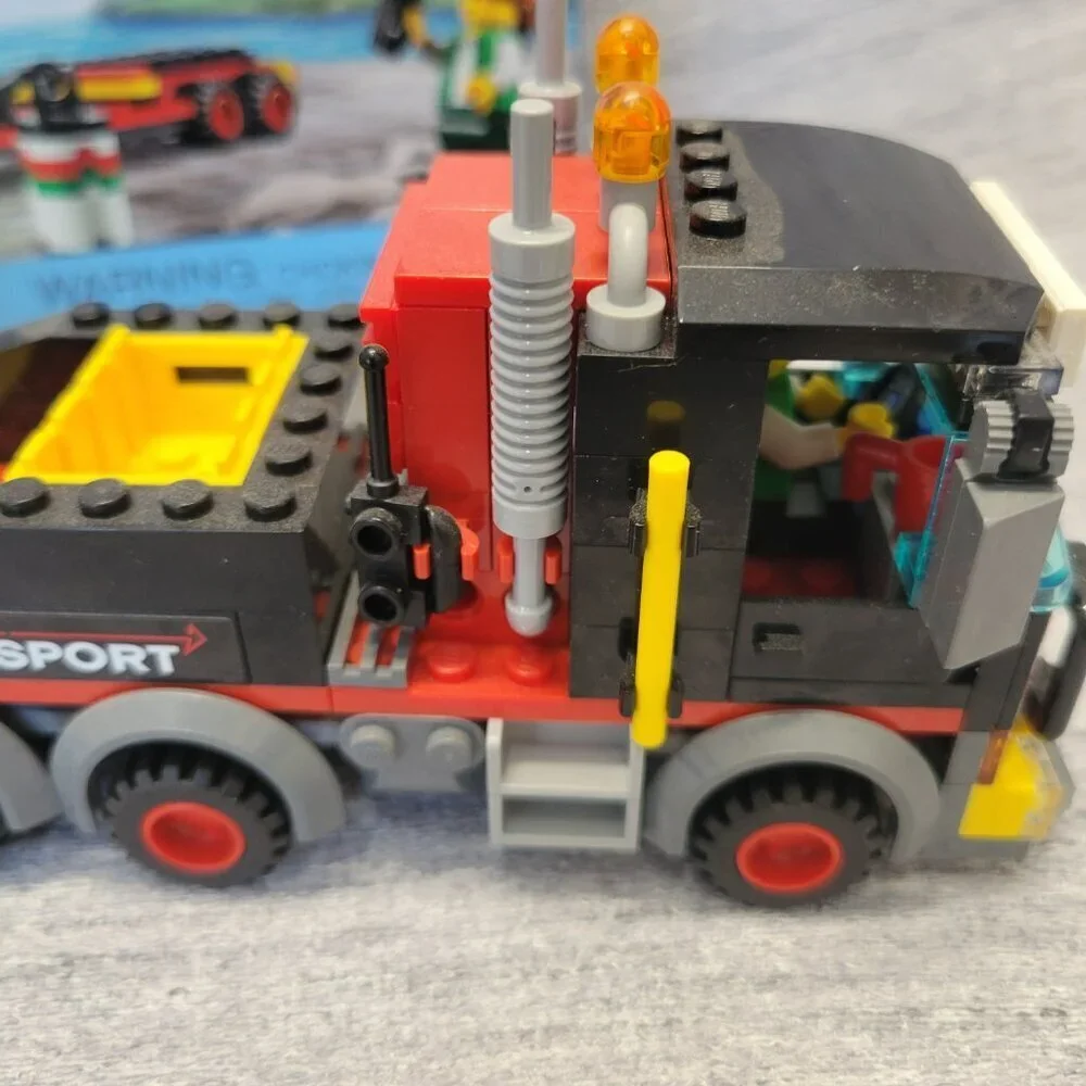 LEGO City 60183 Heavy Cargo Transport